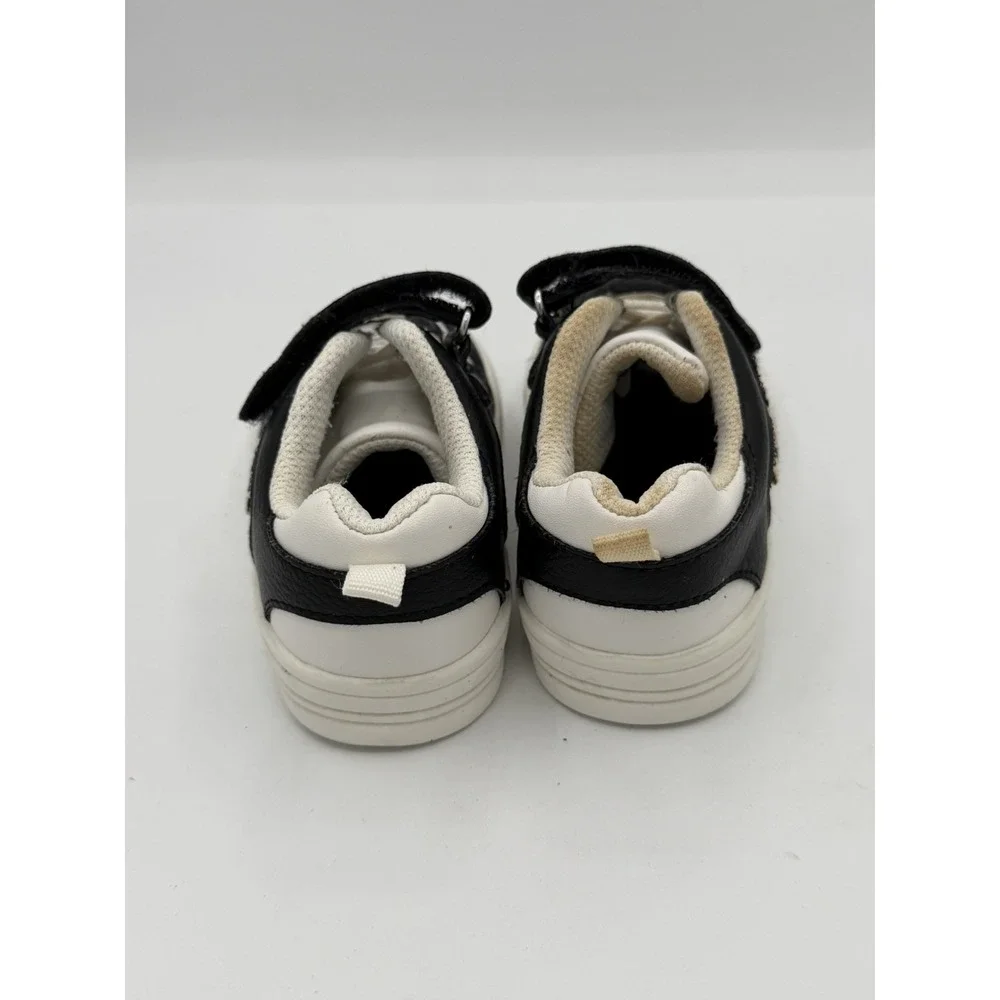OshKosh Toddlers Isak Black/White Easy-on Casual Sneakers Size 7
